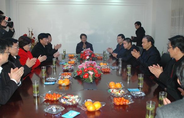 溧陽市委書記韓立明、市長盛建良一行來上上集團走訪慰問