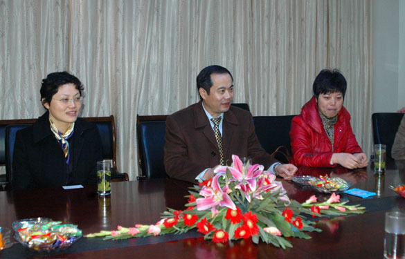 中國銀行常州支行溧陽支行領(lǐng)導來上上集團走訪