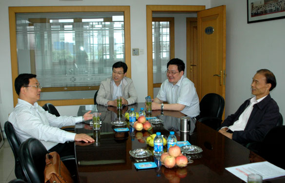溧陽市委常委、常務副市長湯如軍來上上集團調(diào)研