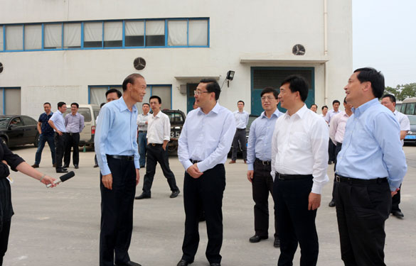 常州市市長(zhǎng)費(fèi)高云一行來上上電纜督查西廠區(qū)三期工程建設(shè)