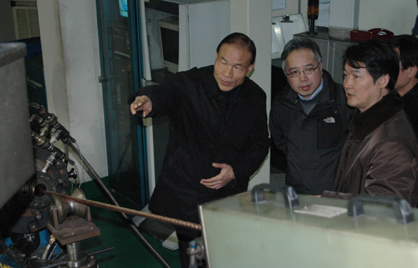 江蘇省經(jīng)貿(mào)委、中國(guó)船級(jí)社南京分社領(lǐng)導(dǎo)來(lái)上上集團(tuán)考察