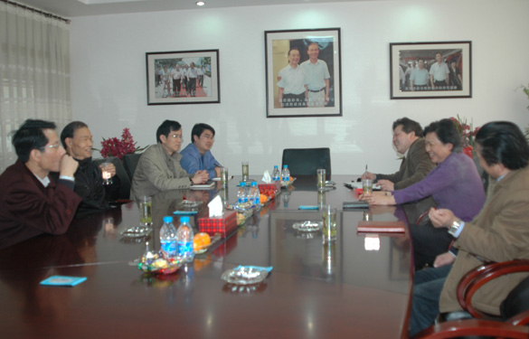 上海電纜研究所、電纜行業(yè)協(xié)會專家、領(lǐng)導(dǎo)來上上集團(tuán)參觀考察