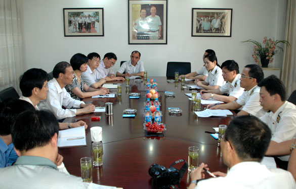 常州海關(guān)黨組書記、關(guān)長吳永林來上上集團(tuán)調(diào)研