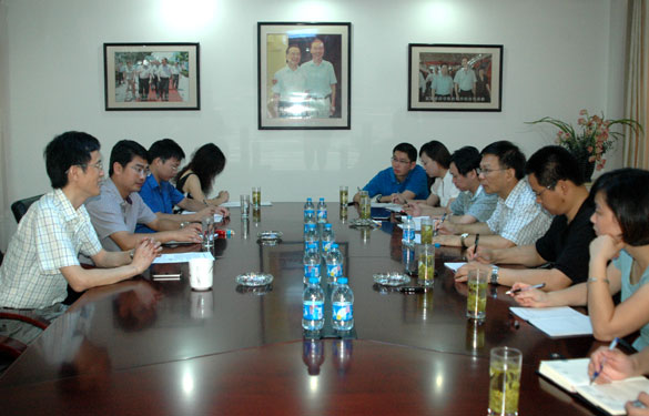 江蘇省社會(huì)科學(xué)院世界經(jīng)濟(jì)研究所所長(zhǎng)田伯平來(lái)上上集團(tuán)調(diào)研